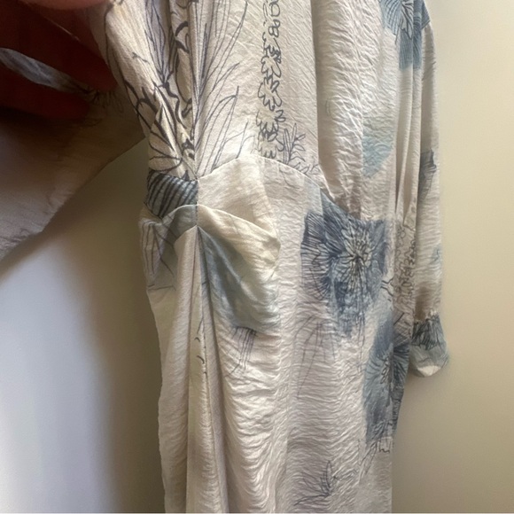 Zara Grey and Black Patterned midi dress - Picture 6 of 13